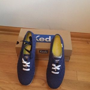 Keds navy blue eyelet sneaker